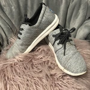 TOMS women’s Del Rey Sneaker EUC👟